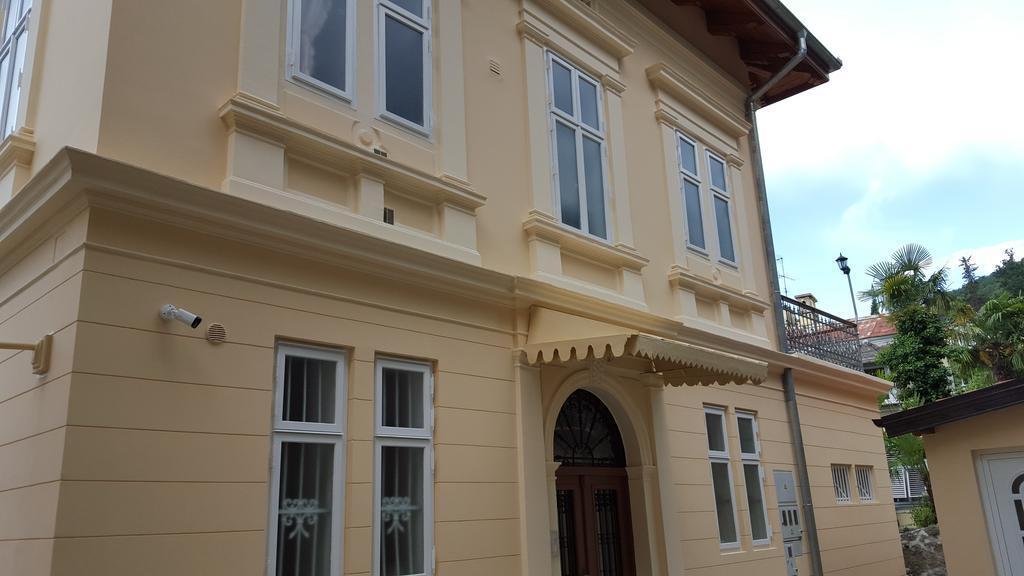 Apartments Villa Atta Опатия Экстерьер фото
